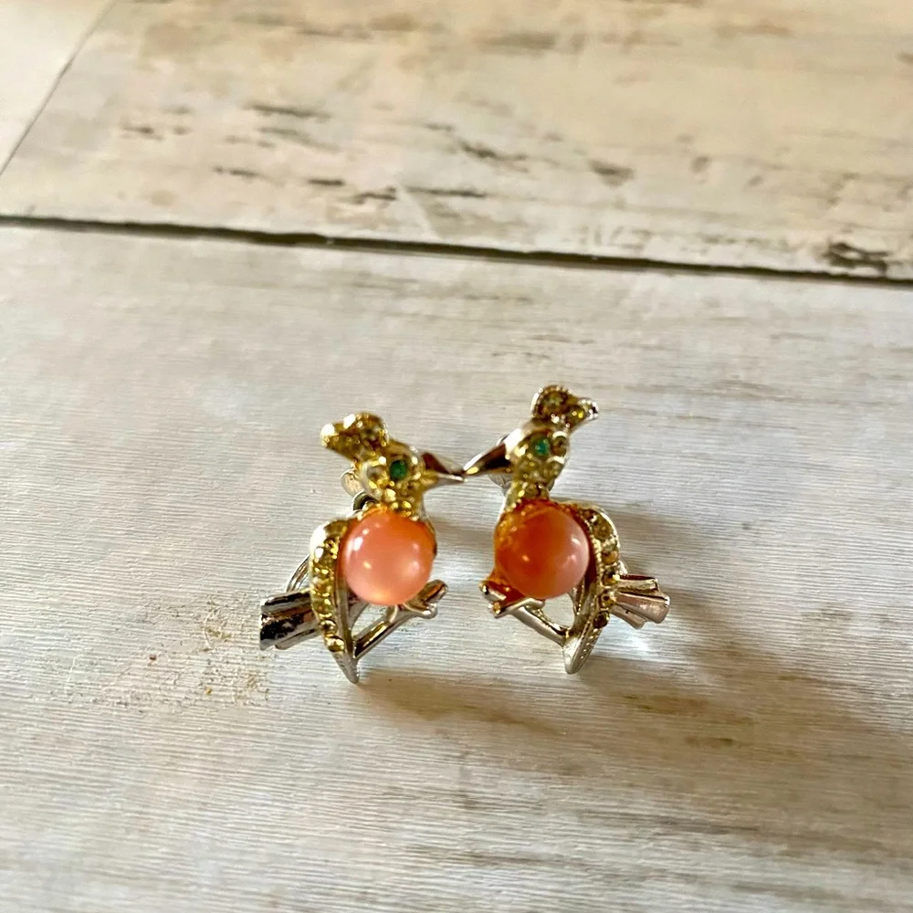 Vintage Pink Jelly Belly Dodo Bird Earrings and Pin - Picture 2 of 6